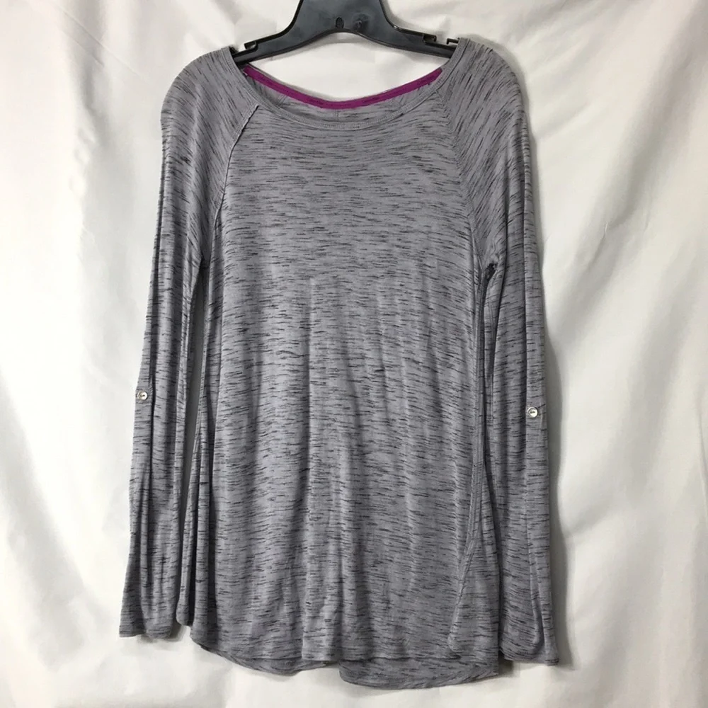 Calvin Klein Women’s Heathered Gray Athletic Top Size S Like-NEW Condition